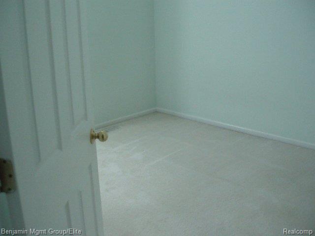 38 Eagle Ridge Road Lake Orion, MI 48360 - Photo 6 of 8 bedroom