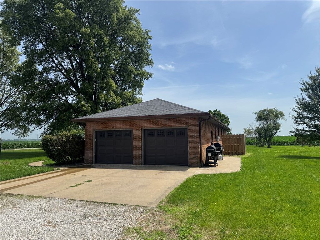 9149 1700 E Road Oreana, IL 62554 - Photo 36 of 47