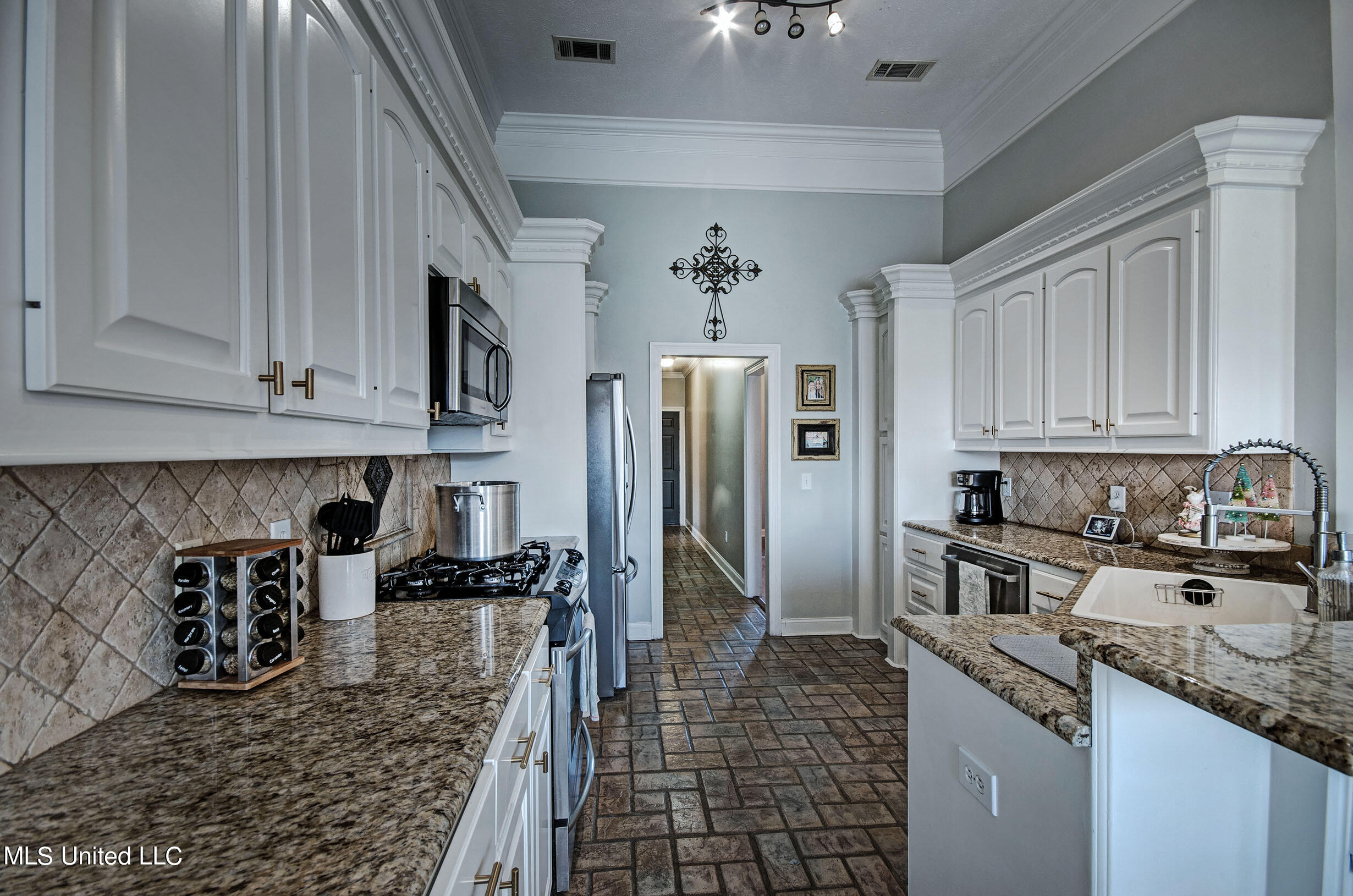 312 Cornerstone Drive Brandon, MS 39042 - Photo 11 of 38 IMGP2408_09_10