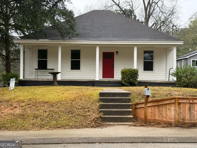 a front view of house with yard