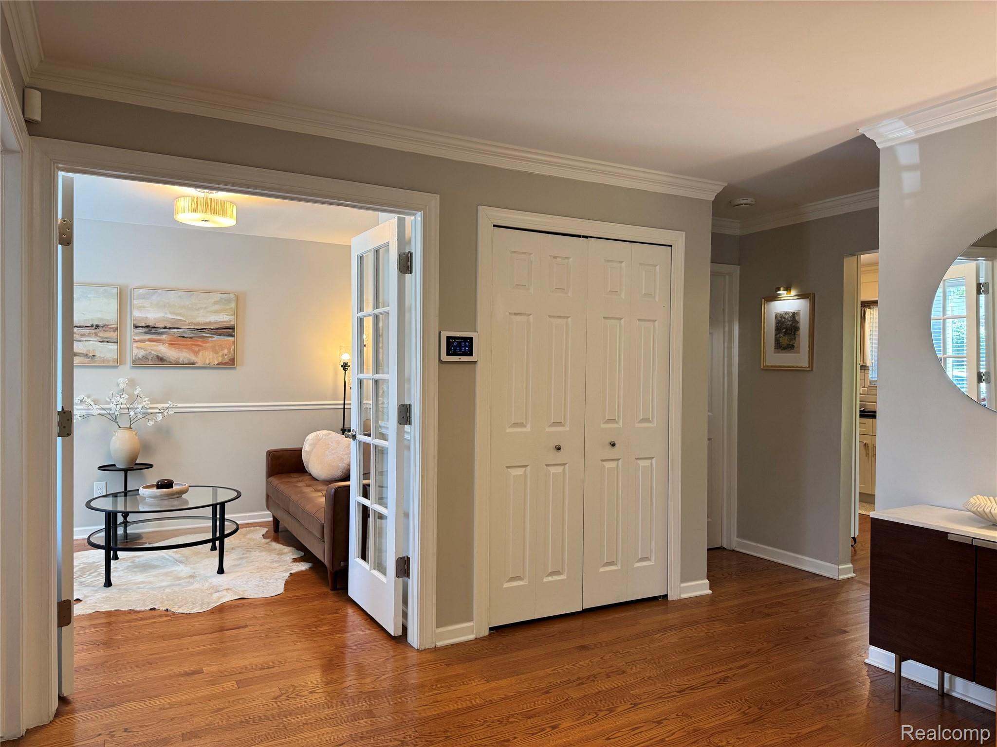 2310 Norton Road Rochester, MI 48307 - Photo 5 of 45 8 Foyer.jpeg