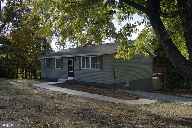 $238,900 | 13515 Primrose Street, Cumberland, MD 21502