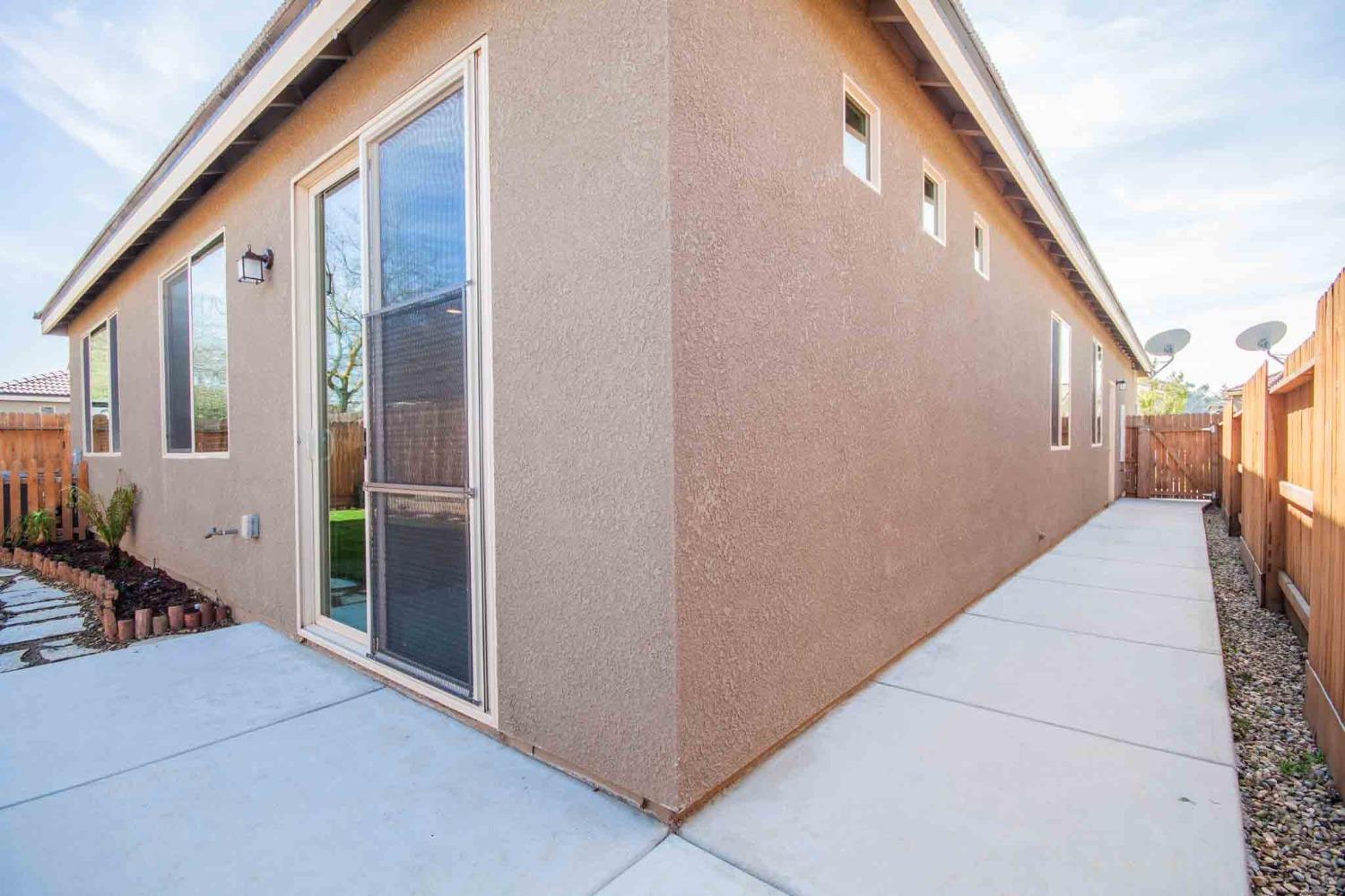 3439 Brimhall Lane Clovis, CA 93619 - Photo 40 of 43 a view of car parked in front of building