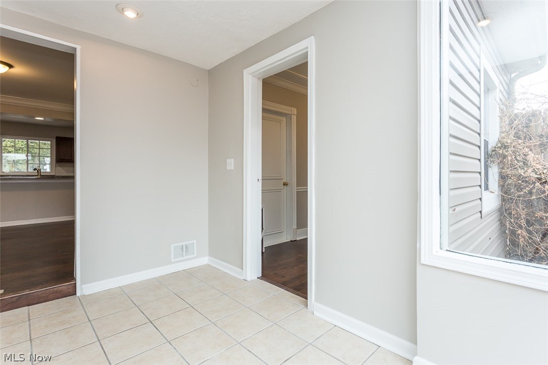8701 Lynnhaven Road Parma Heights, OH 44130 - Photo 13 of 29