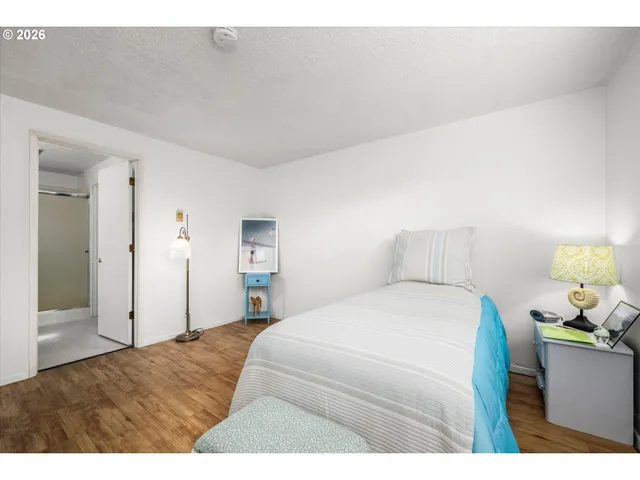 $260,000 | 2026 Lake Isle Drive, Eugene, OR 97401