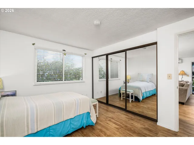 $260,000 | 2026 Lake Isle Drive, Eugene, OR 97401