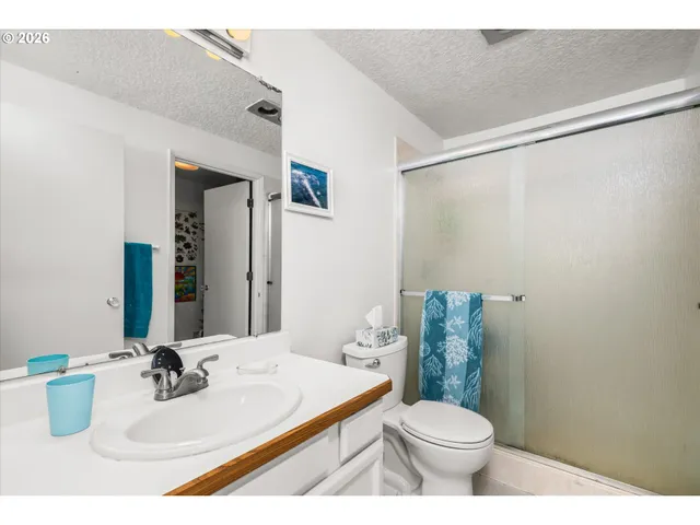 $260,000 | 2026 Lake Isle Drive, Eugene, OR 97401