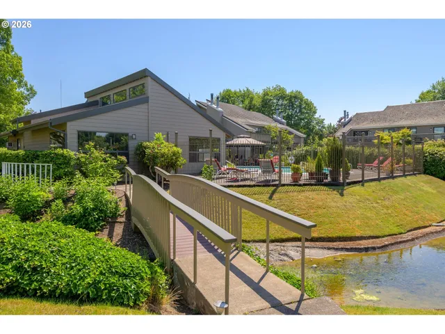 $260,000 | 2026 Lake Isle Drive, Eugene, OR 97401