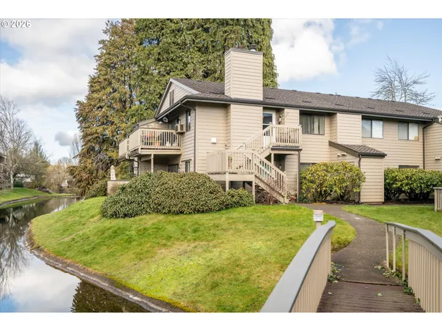 $260,000 | 2026 Lake Isle Drive, Eugene, OR 97401