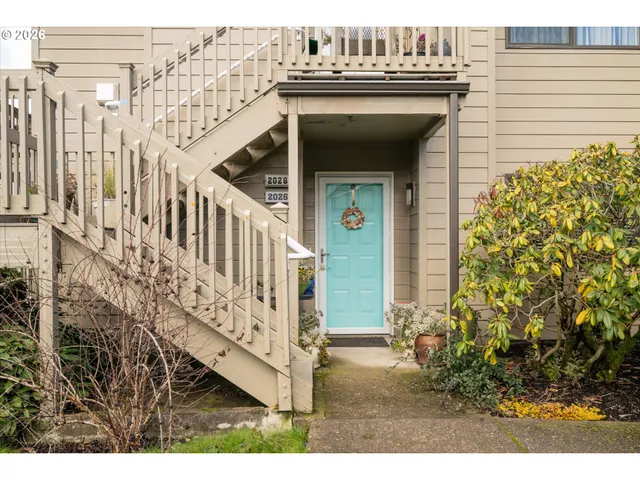 $260,000 | 2026 Lake Isle Drive, Eugene, OR 97401