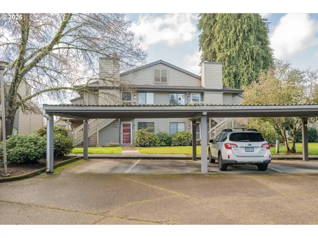 $260,000 | 2026 Lake Isle Drive, Eugene, OR 97401