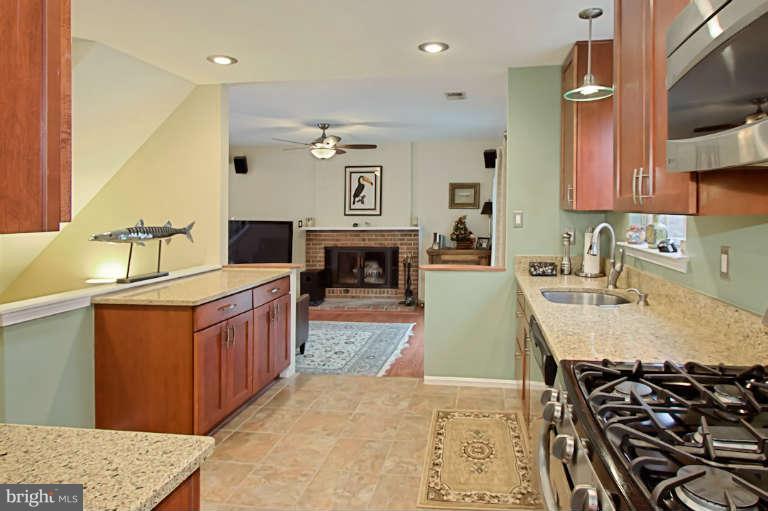 205 Trail Ridge Court Sterling, VA 20164 - Photo 11 of 30 Kitchen