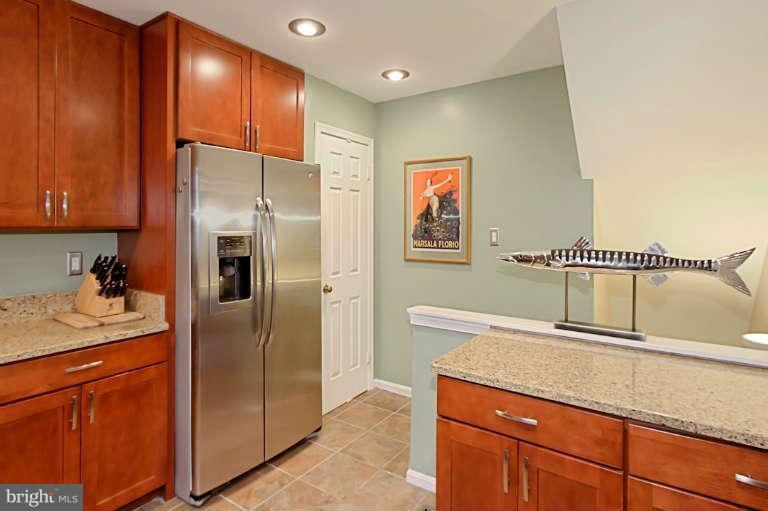205 Trail Ridge Court Sterling, VA 20164 - Photo 13 of 30 Kitchen