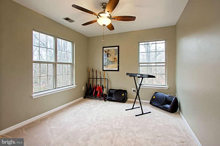 205 Trail Ridge Court Sterling, VA 20164 - Photo 20 of 30 Bedroom