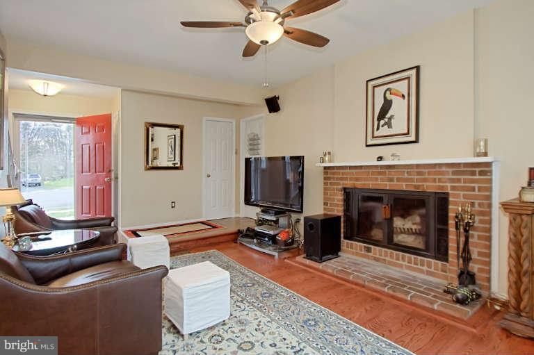 205 Trail Ridge Court Sterling, VA 20164 - Photo 8 of 30 Family Room