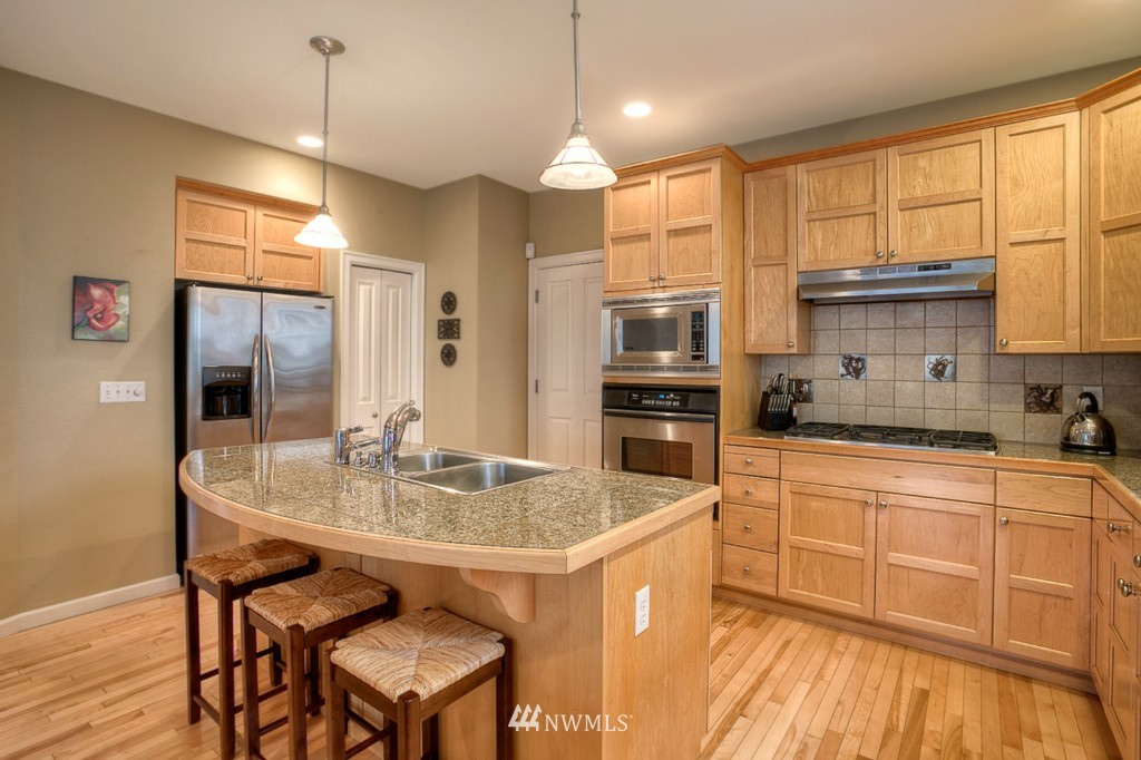 16960 164th Way Southeast Renton, WA 98058 - Photo 6 of 18