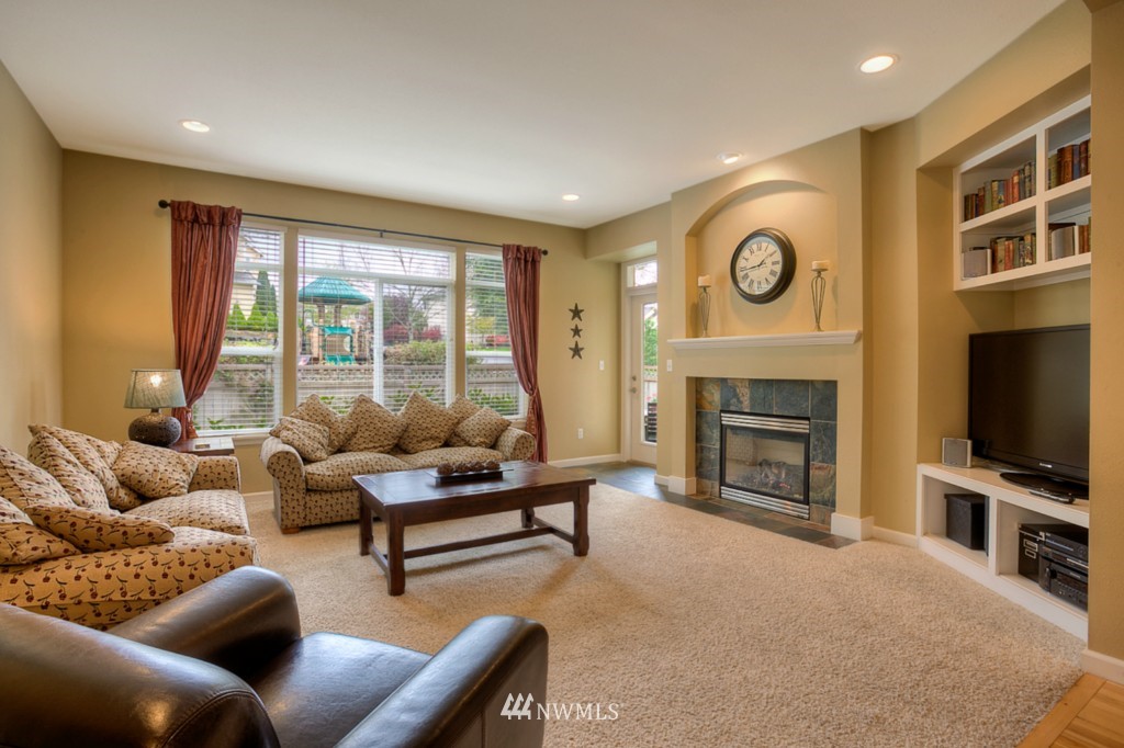 16960 164th Way Southeast Renton, WA 98058 - Photo 8 of 18