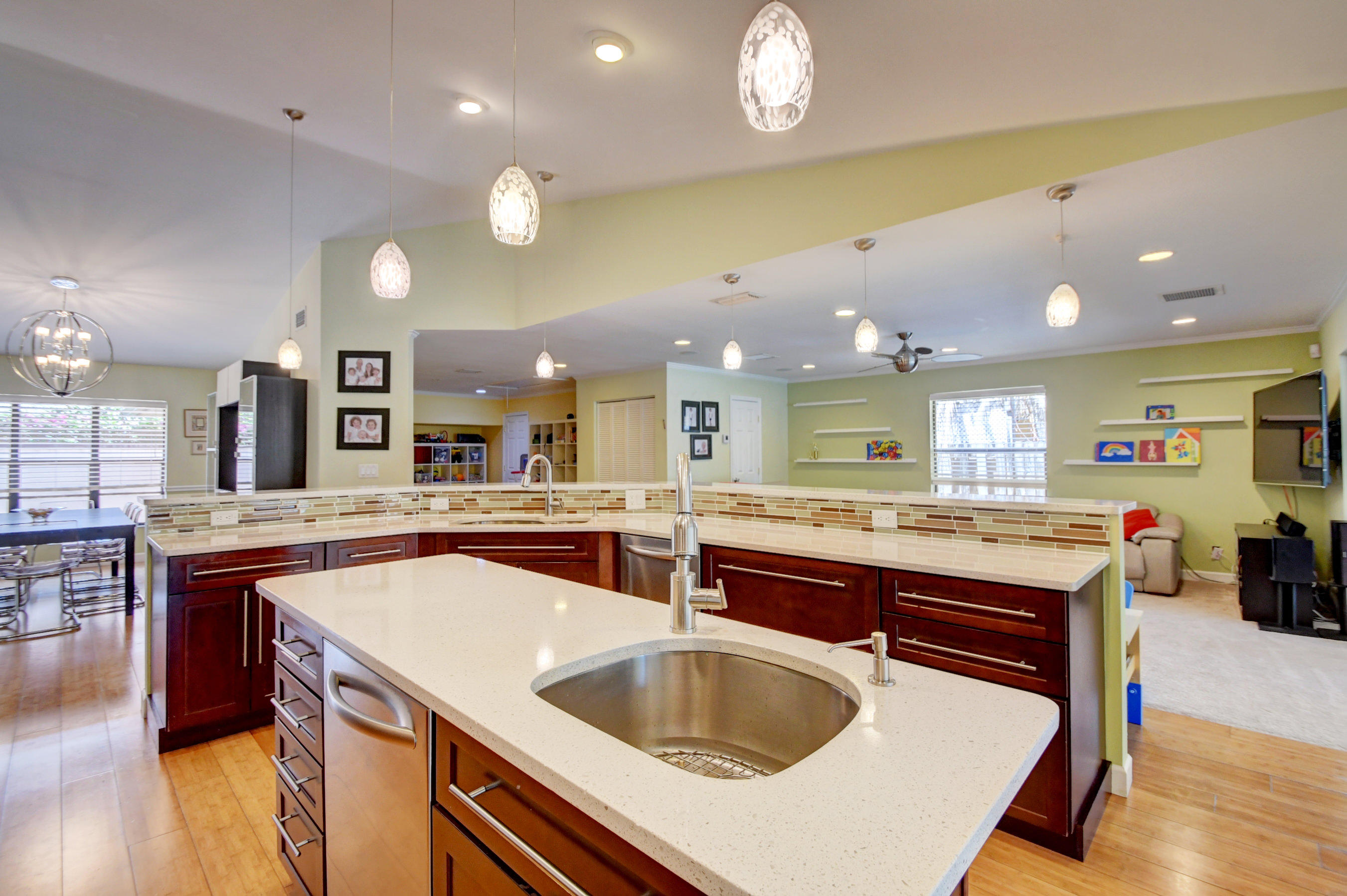 7587 London Lane Boca Raton, FL 33433 - Photo 13 of 43 DSC_8128_29_30_31_32