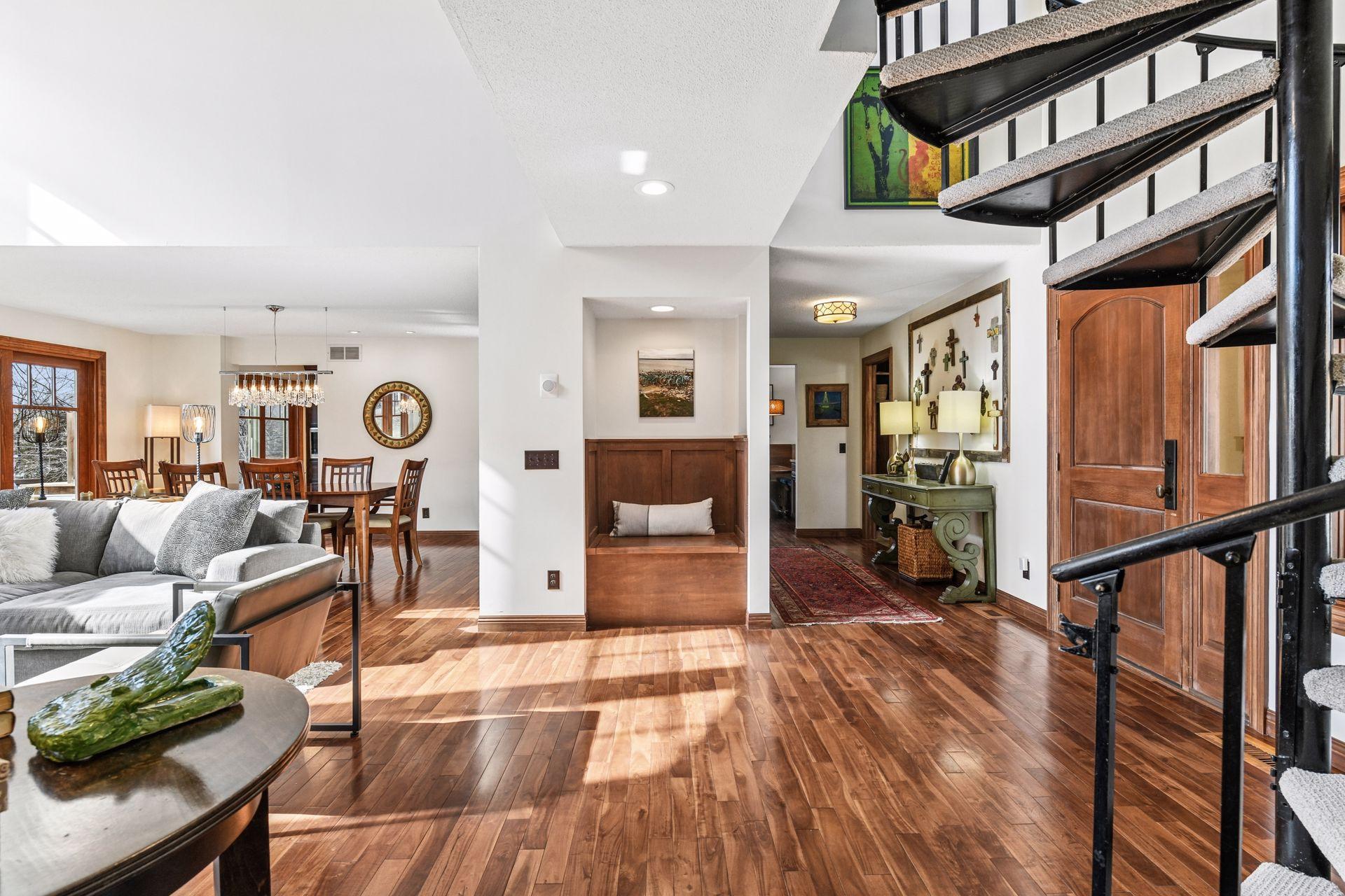 6220 Barberry Circle Excelsior, MN 55331 - Photo 5 of 57