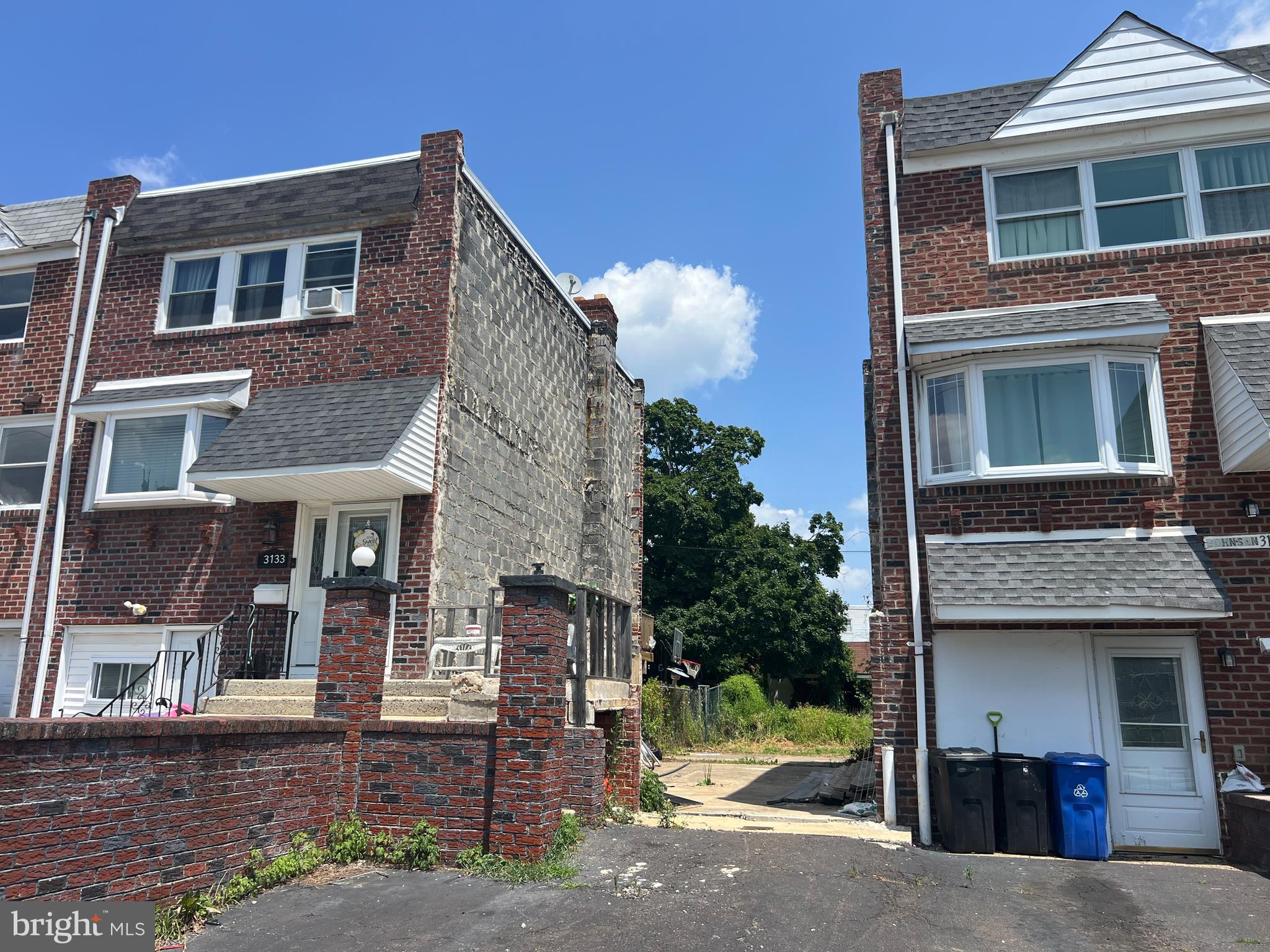 3135 Holly Road Philadelphia, PA 19154 - Photo 2 of 3