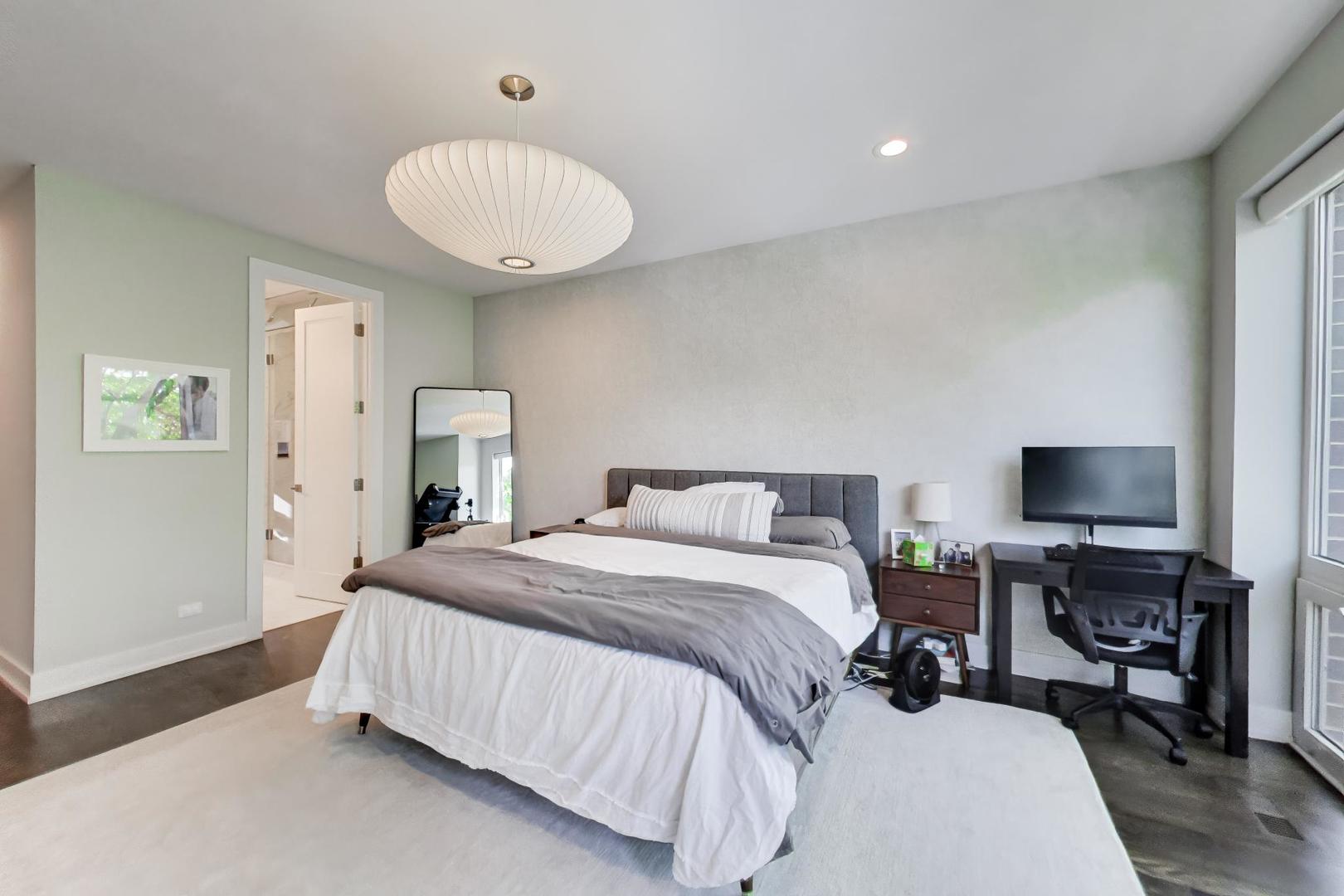 2140 West Rice Street, Unit 2E Chicago, IL 60622 - Photo 14 of 33 Gallery Image 14