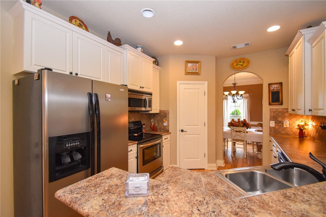 810 Cutler Ridge Court Opelika, AL 36801 - Photo 8 of 49 Gallery Image 8