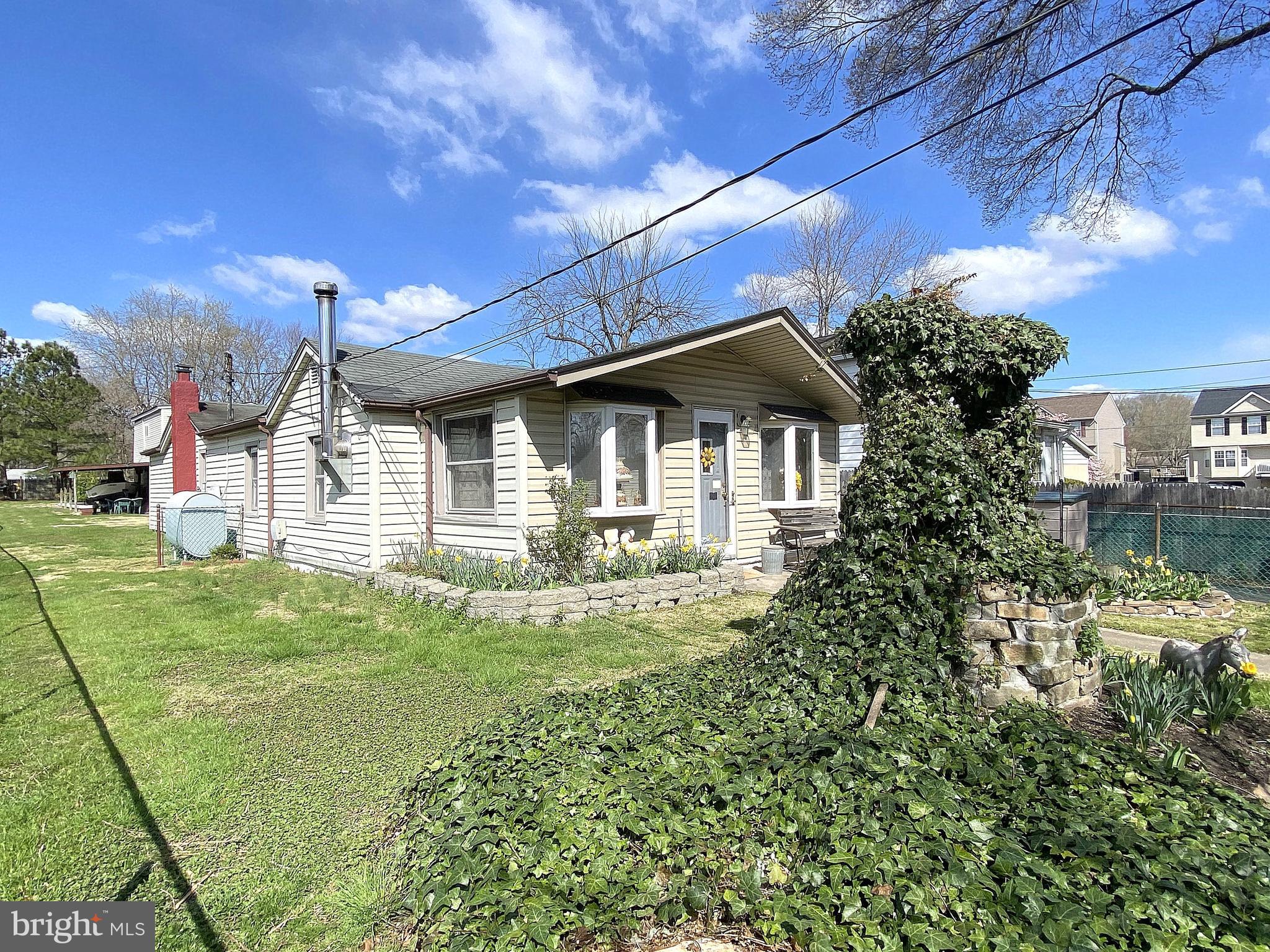 2218 Lodge Farm Road Baltimore, MD 21219 - Photo 5 of 76