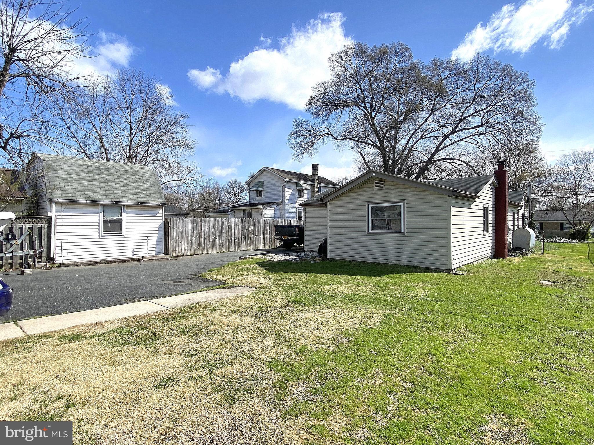 2218 Lodge Farm Road Baltimore, MD 21219 - Photo 10 of 76