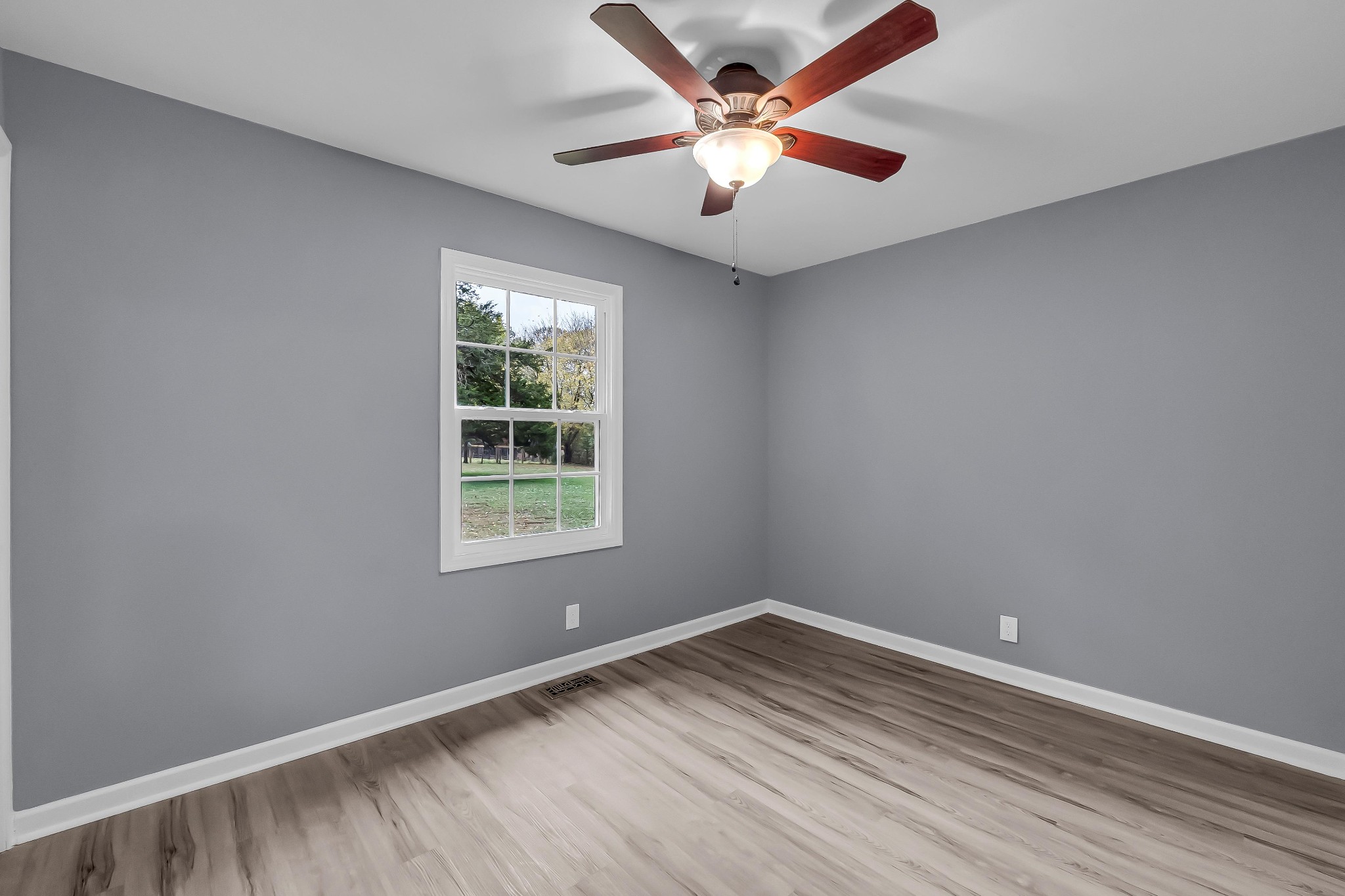 99 Anthony Mill Road Tullahoma, TN 37388 - Photo 23 of 37 an empty room with a window