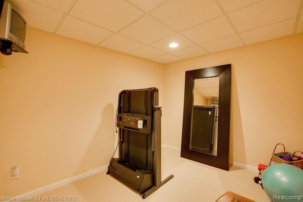 3860 Kaeleaf Road Lake Orion, MI 48360 - Photo 32 of 38