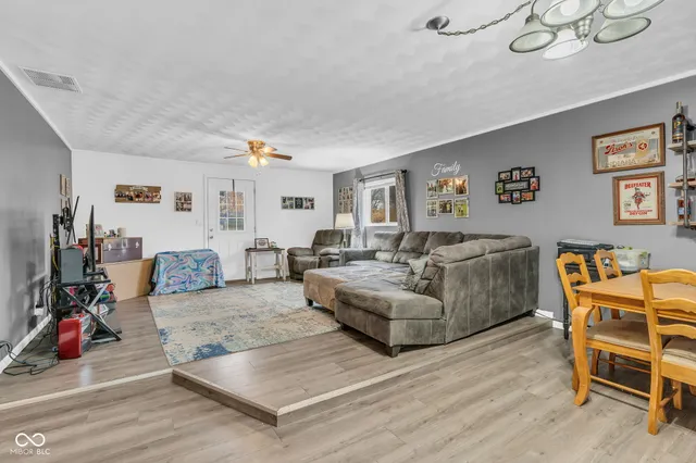 $239,999 | 2213 Cardinal Drive, Indianapolis, IN 46227