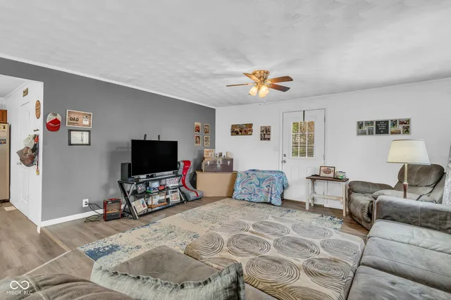 $239,999 | 2213 Cardinal Drive, Indianapolis, IN 46227