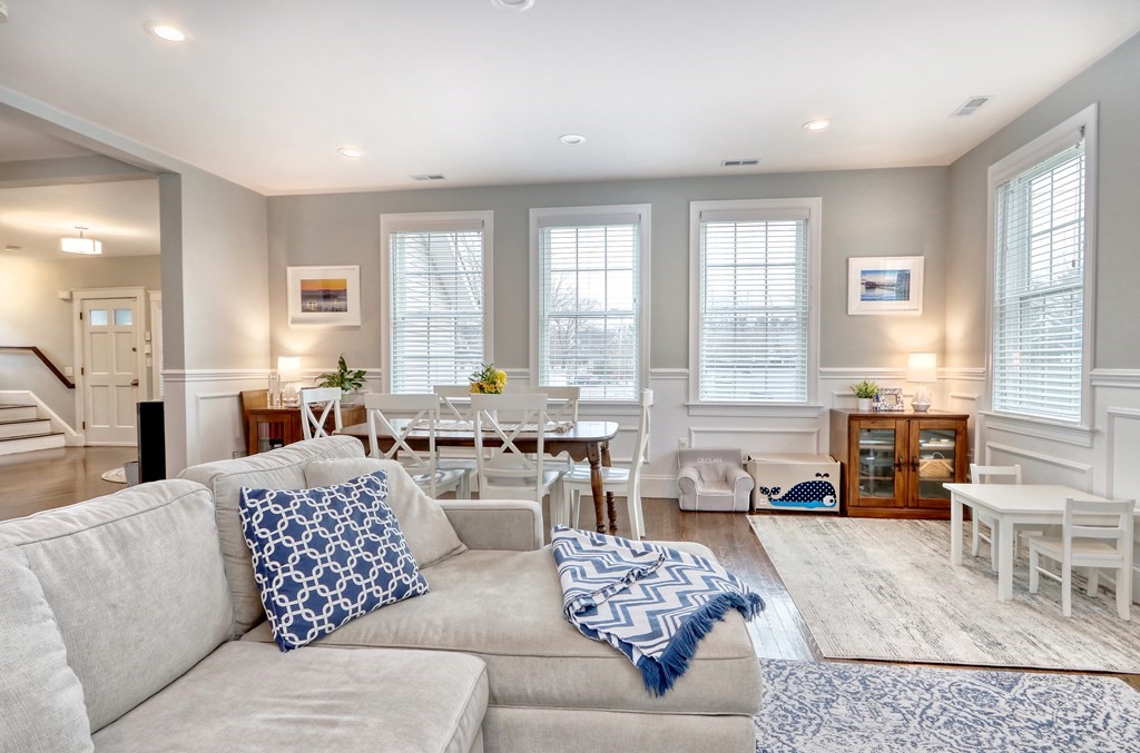 386 Reedsdale Road Milton, MA 02186 - Photo 11 of 29 Gallery Image 11