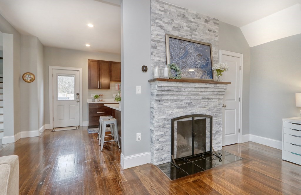 386 Reedsdale Road Milton, MA 02186 - Photo 5 of 29 Gallery Image 5
