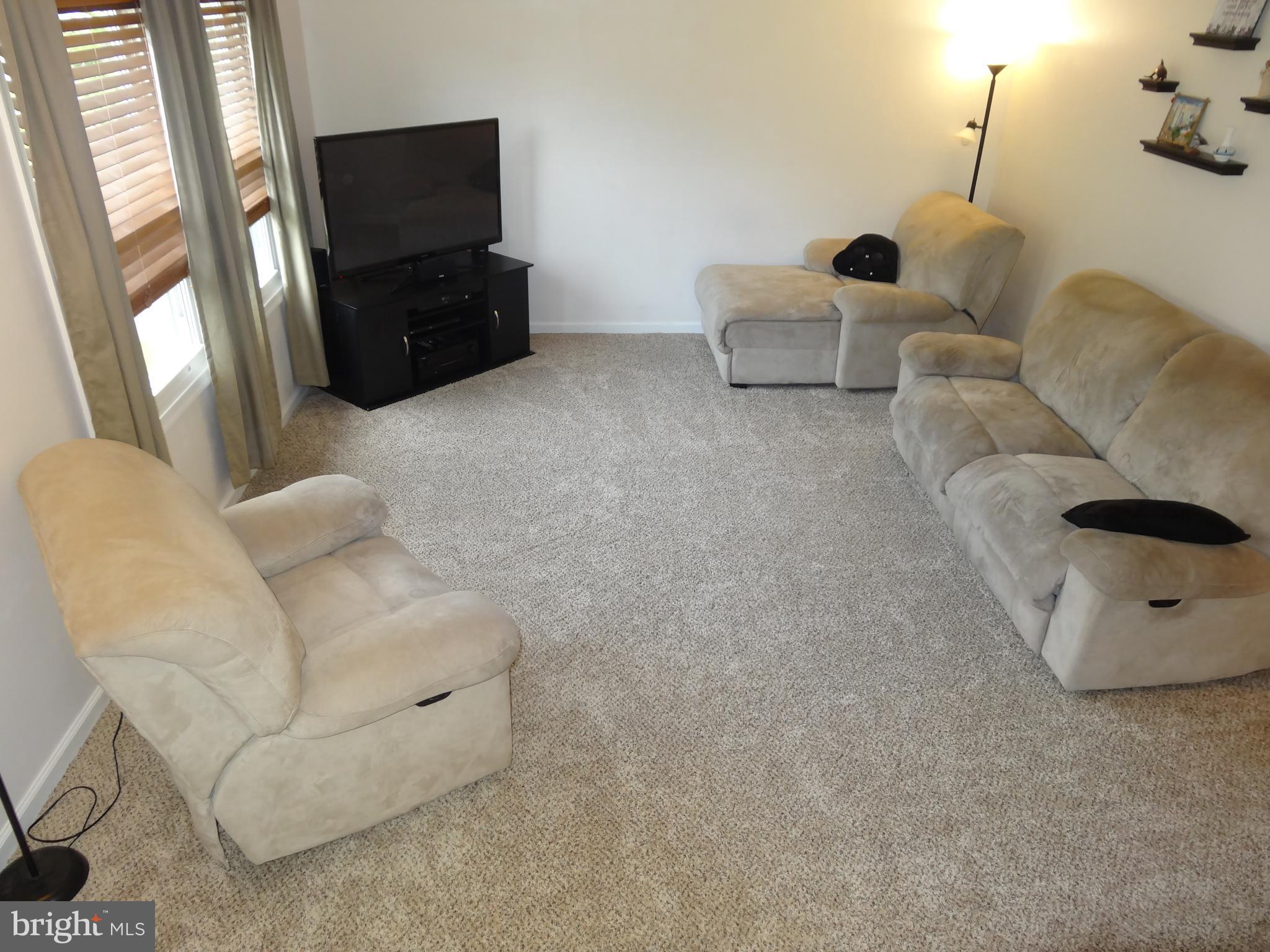 421 Breslin Road Joppa, MD 21085 - Photo 7 of 30 Lots of space to entertain or relax.