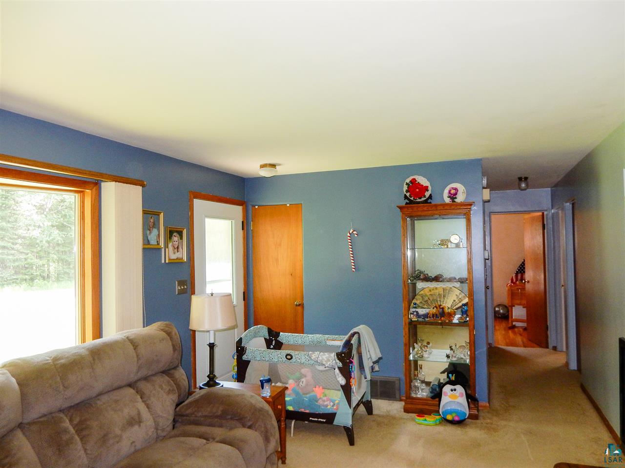 4940 Nelsondale Road Duluth, MN 55811 - Photo 7 of 27 Living room