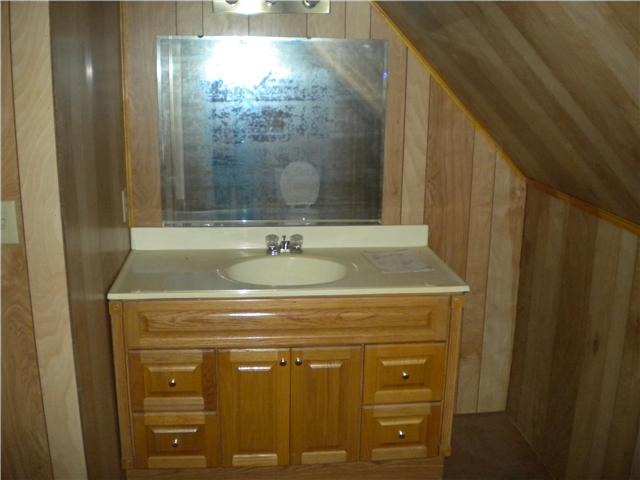 331 Clear Creek Road Pulaski, TN 38478 - Photo 10 of 12 Bathroom
