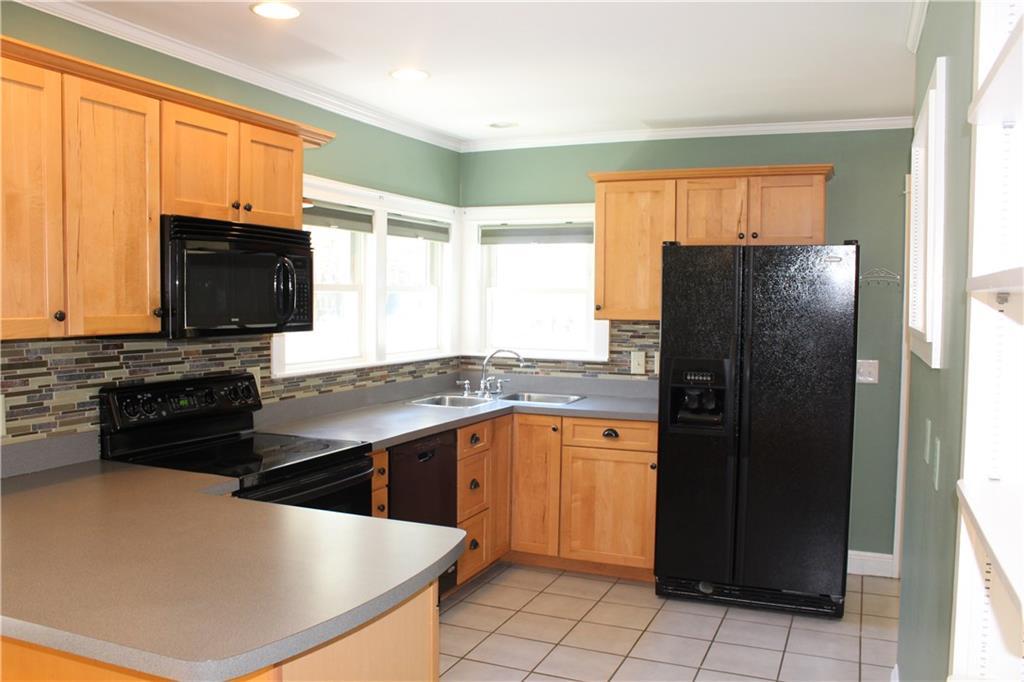 5 Sylvan Road Orono, ME 04473 - Photo 4 of 35 Photo