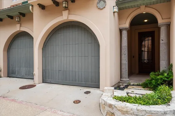 $9,790 | 1529 Barton Springs Road, Unit 27, Austin, TX 78704