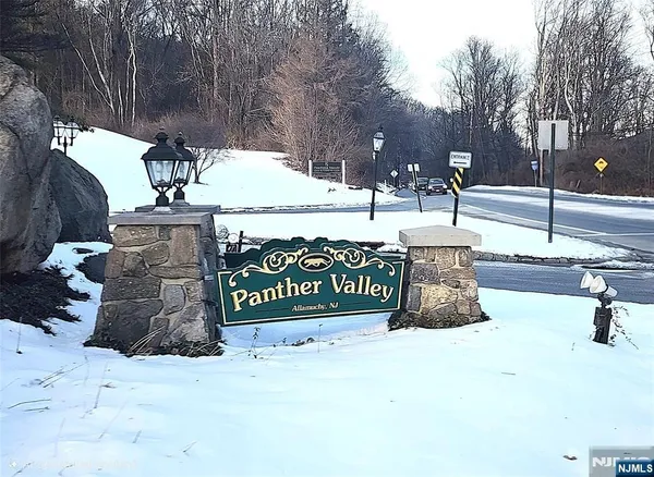 $649,800 | 17 Bowers Drive, Hackettstown, NJ 07840