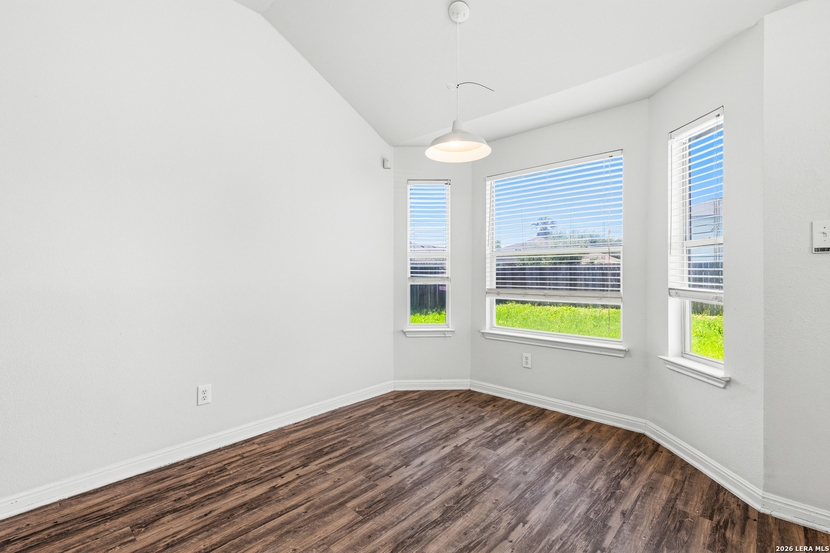 8426 Sea Rim Converse, TX 78109 - Photo 11 of 38