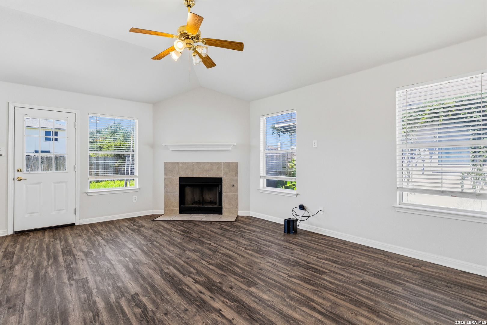 8426 Sea Rim Converse, TX 78109 - Photo 13 of 38