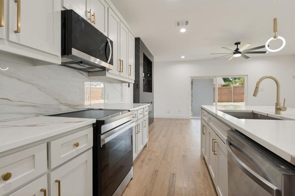 3728 Mt Ranier Street Dallas, TX 75211 - Photo 3 of 11 Gallery Image 3