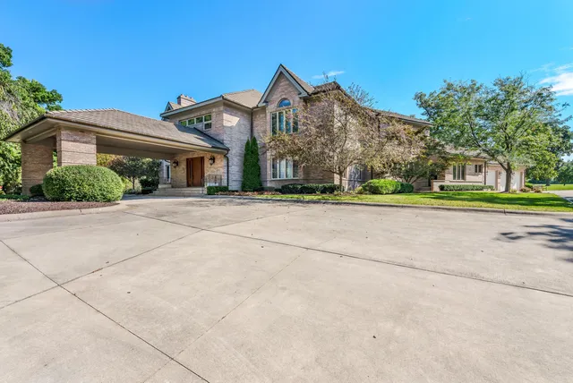 $1,899,000 | 861 South 800 West, Hebron, IN 46341