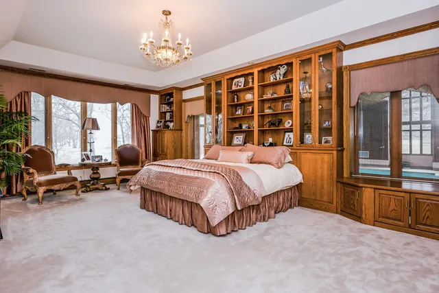 $1,899,000 | 861 South 800 West, Hebron, IN 46341