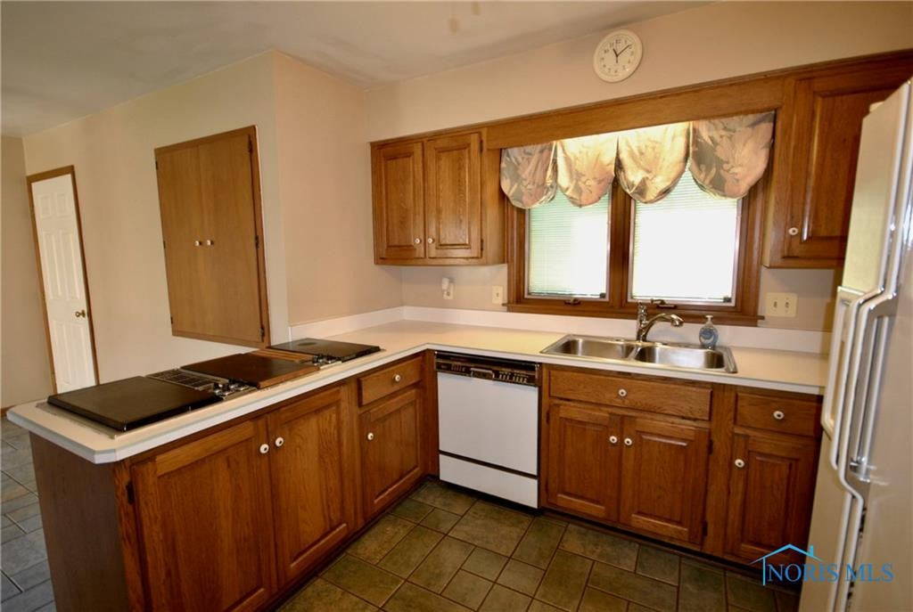 29271 Bates Road Perrysburg, OH 43551 - Photo 12 of 29 Gallery Image 12