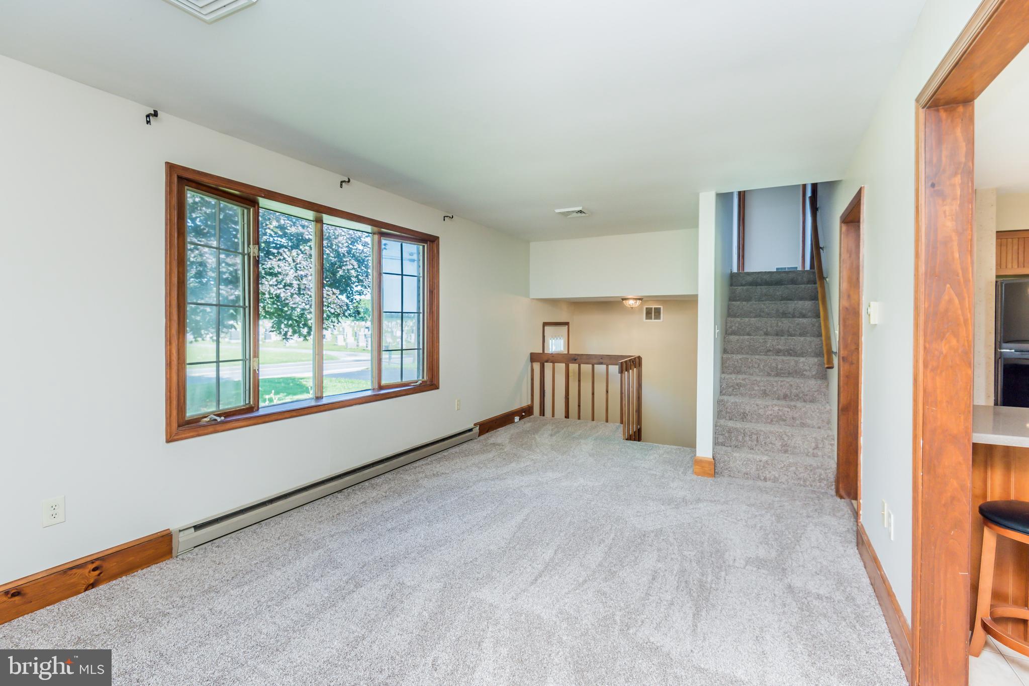 203 North Locust Point Road Mechanicsburg, PA 17050 - Photo 4 of 25 Bright Living Room!