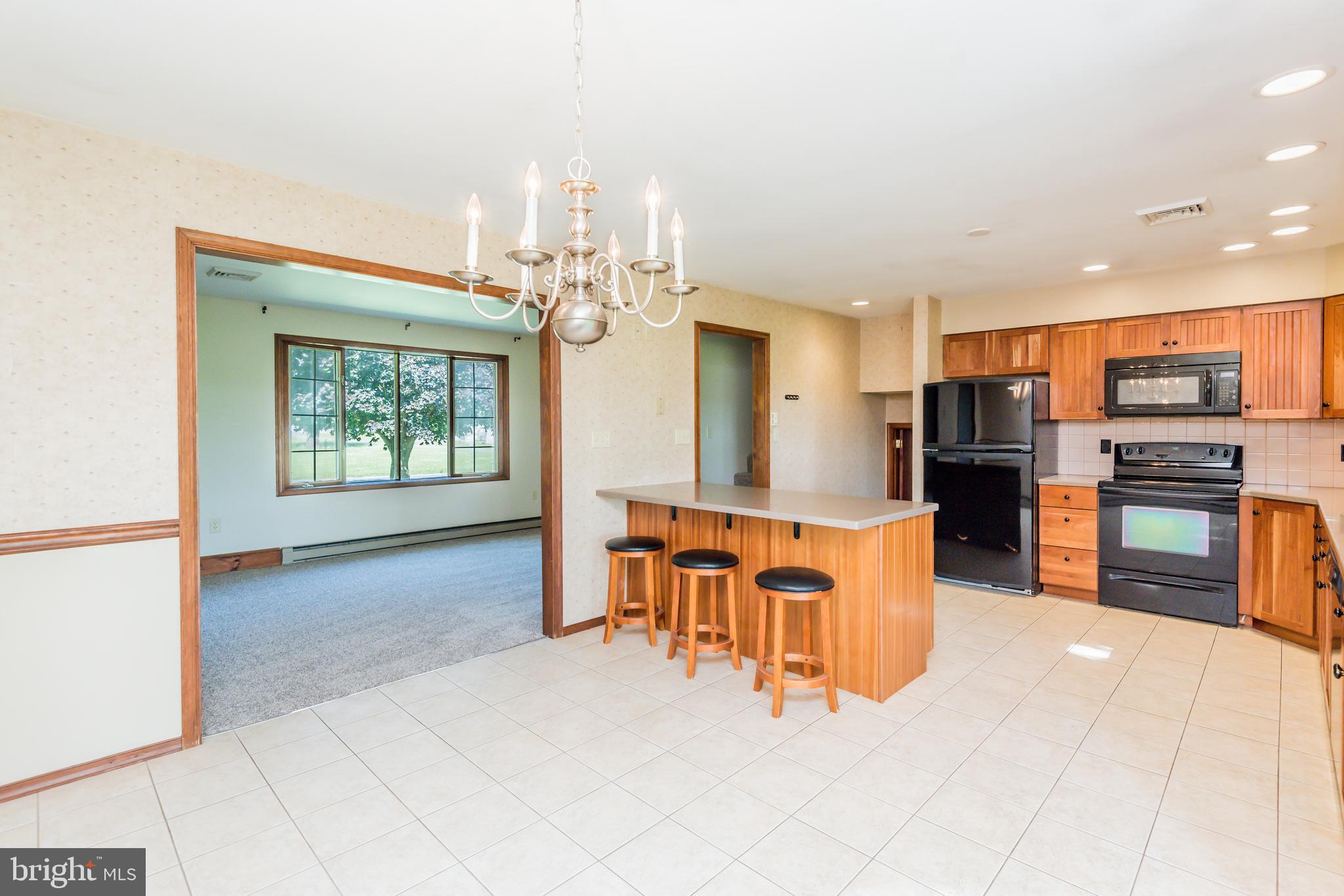 203 North Locust Point Road Mechanicsburg, PA 17050 - Photo 9 of 25 Dining Area to Kitchen