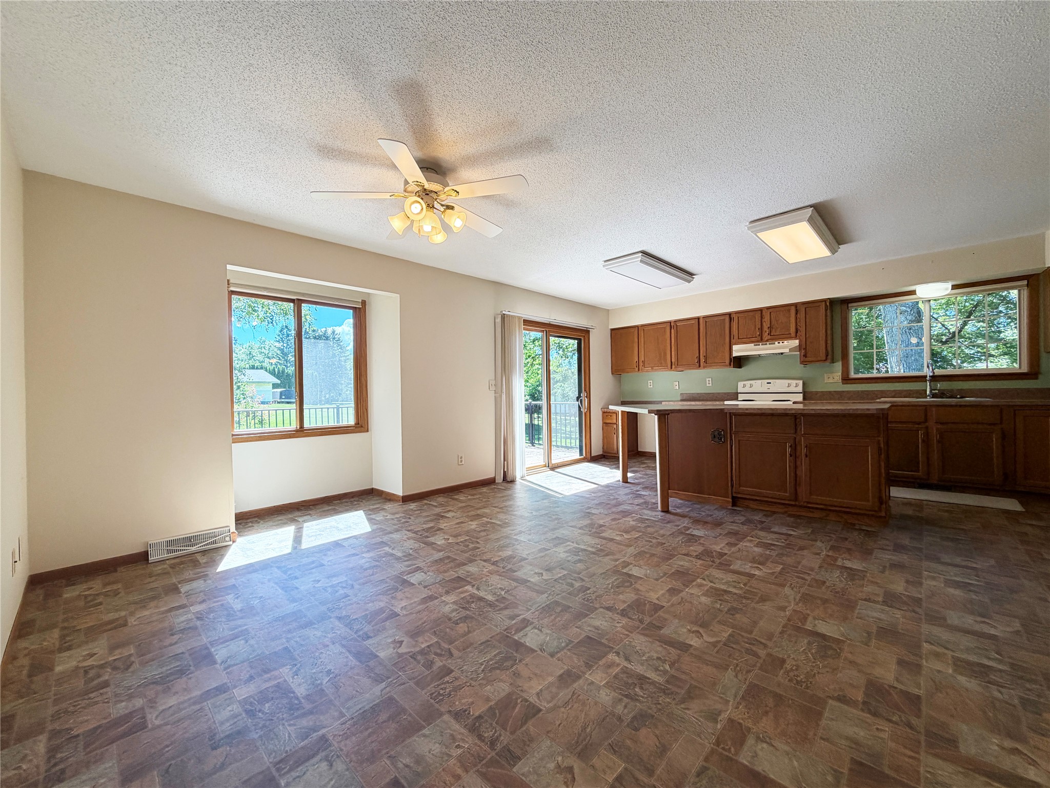 2221 21st Street Rice Lake, WI 54868 - Photo 8 of 30