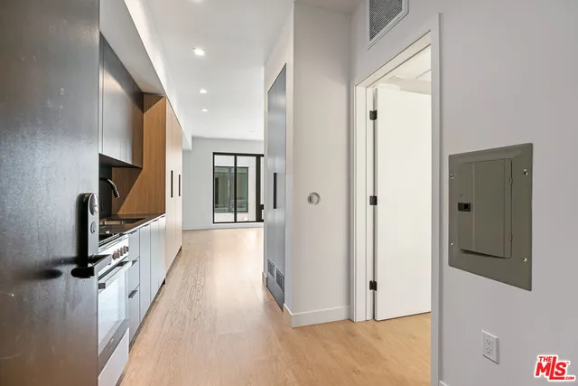 $2,775 | 10700 Tabor Street, Unit 503, Los Angeles, CA 90034